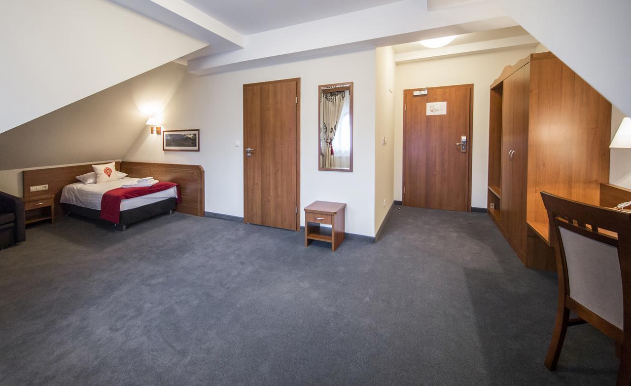Single Room,646754880:JPEG